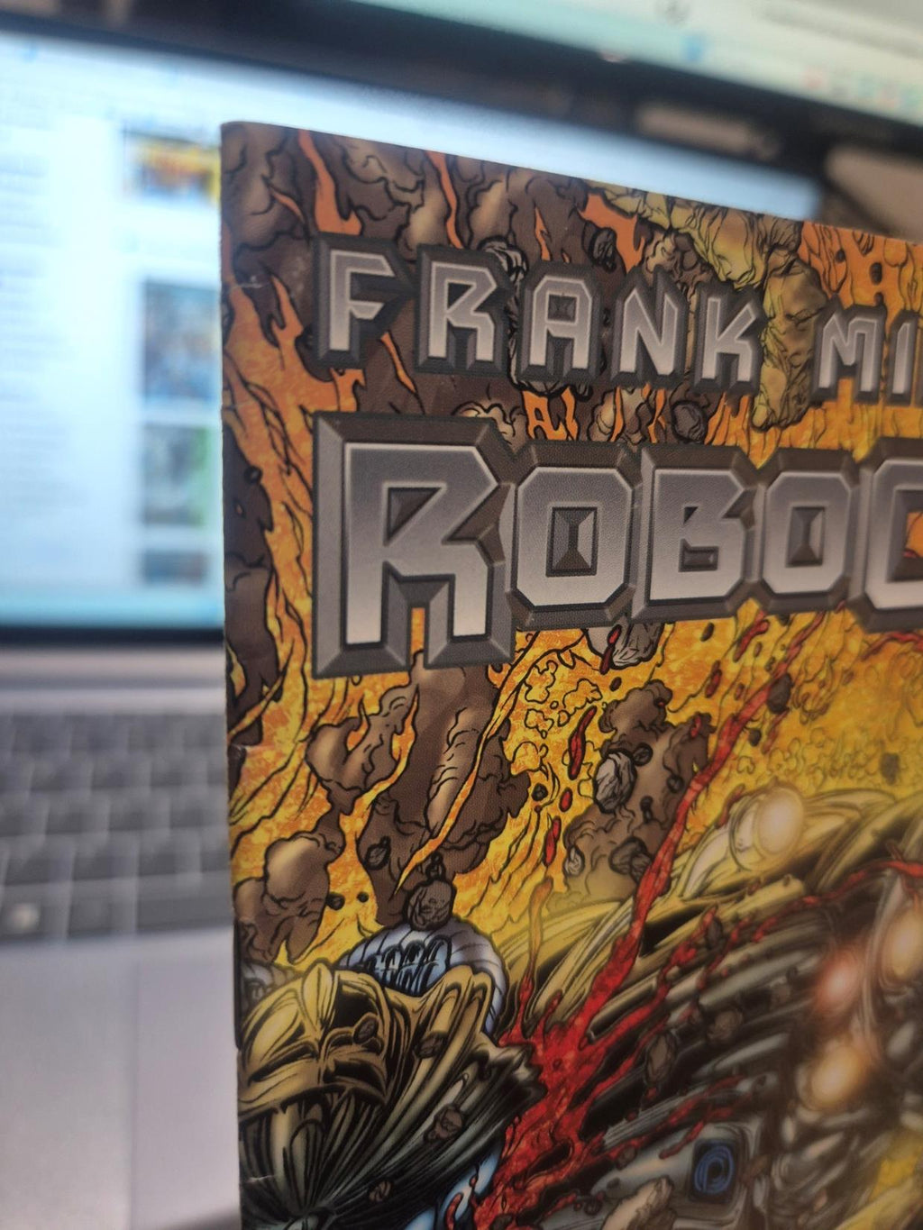 Frank Miller's Robocop #6B Wraparound cover High Grade VF/NM Avatar