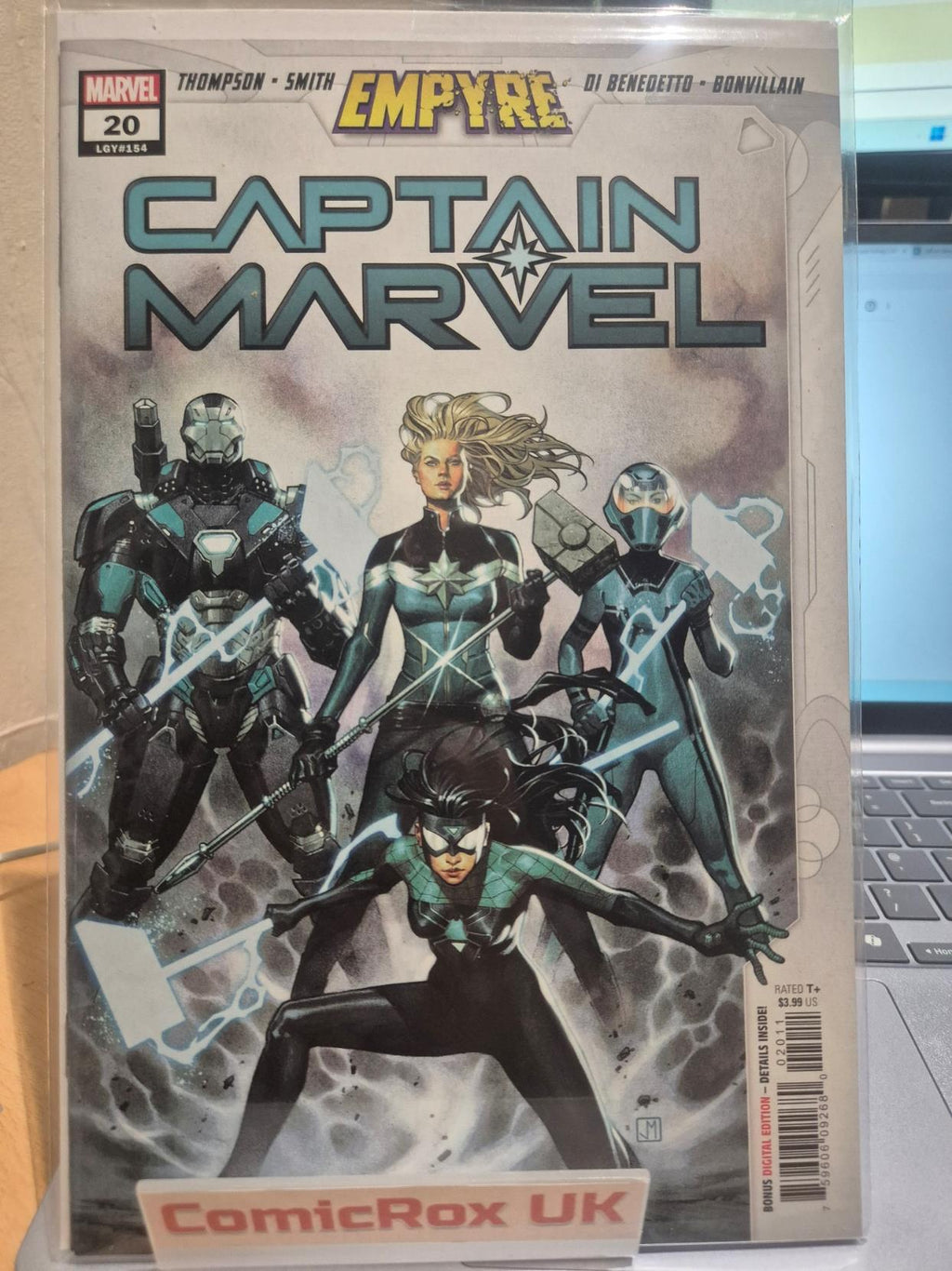 CAPTAIN MARVEL #20 Jorge Molina Trade Variant Cover (A) VF/NM - Key Edition