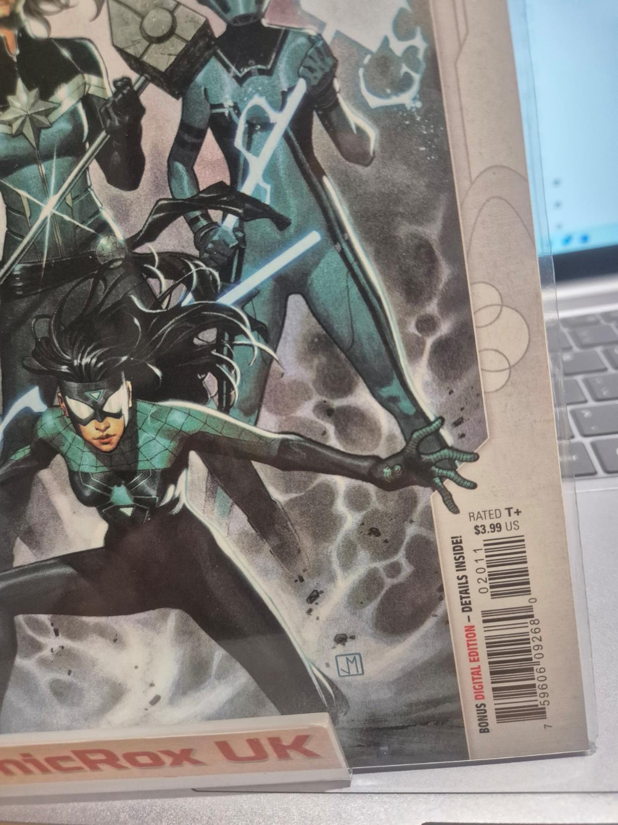 CAPTAIN MARVEL #20 Jorge Molina Trade Variant Cover (A) VF/NM - Key Edition