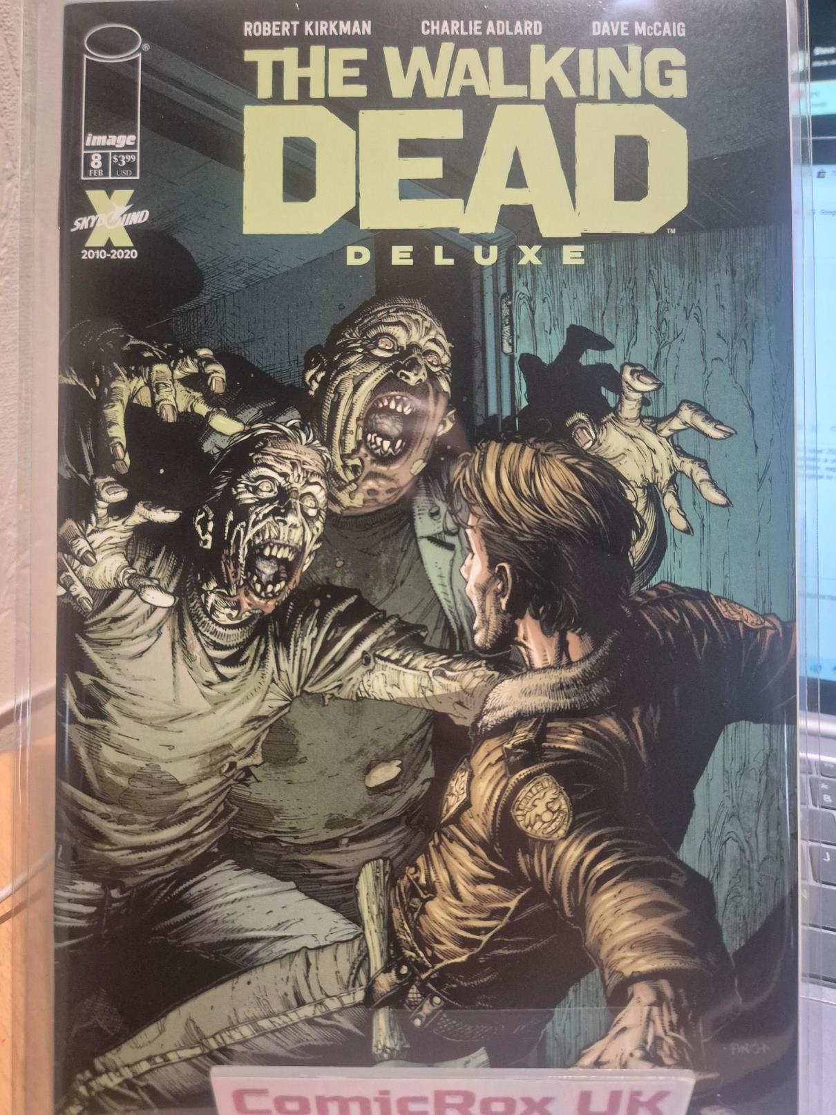 Walking Dead Deluxe (2020) #8  (9.6/9.8) Finch Cover 2021 - HIGH GRADE