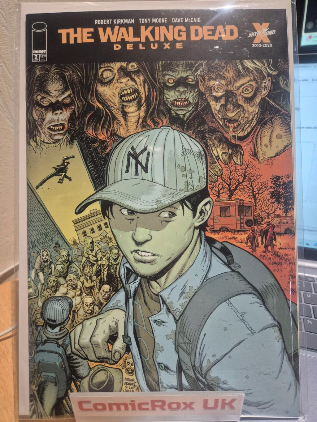 Walking Dead Deluxe #2e 2020 Skybound Variant High Grade Comic Book