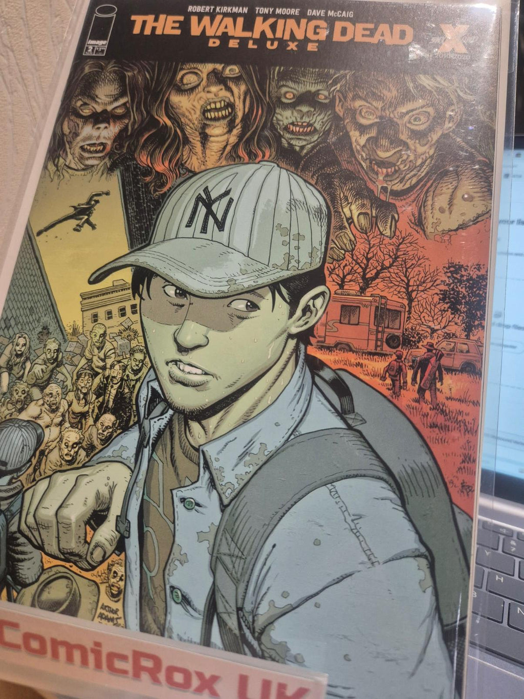 Walking Dead Deluxe #2e 2020 Skybound Variant High Grade Comic Book