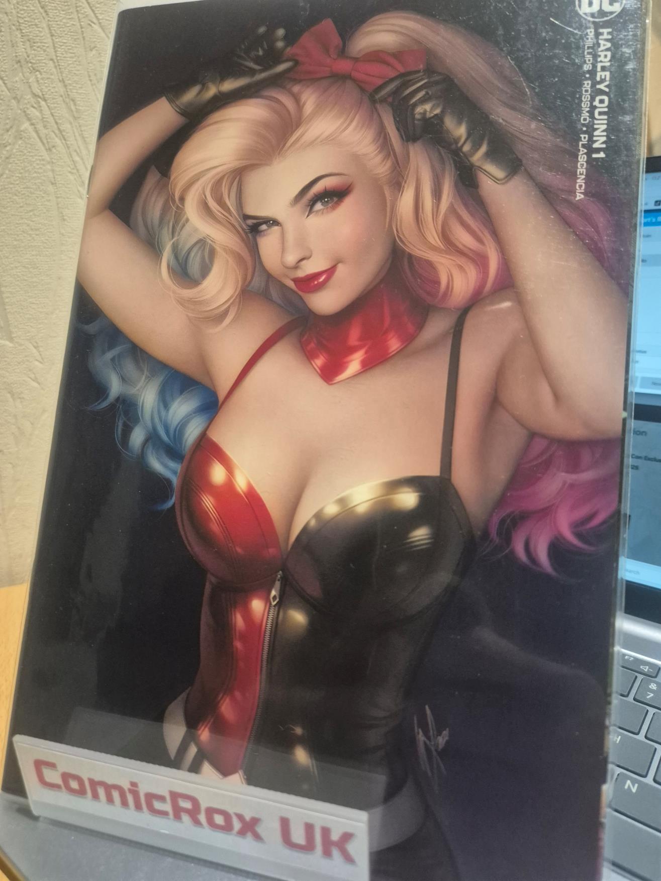 Harley Quinn #1, Warren Louw Minimal Trade Dress Variant, NM/M DC (2021) - KEY