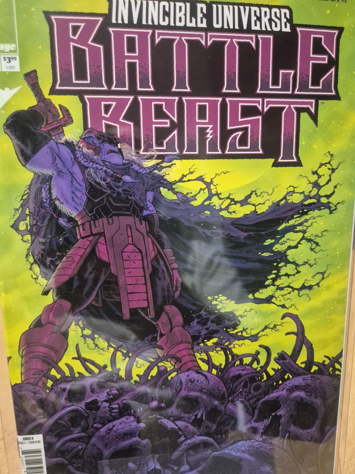 Invincible Universe Battle Beast, #5, Tony Moore Variant, NEW/Mint