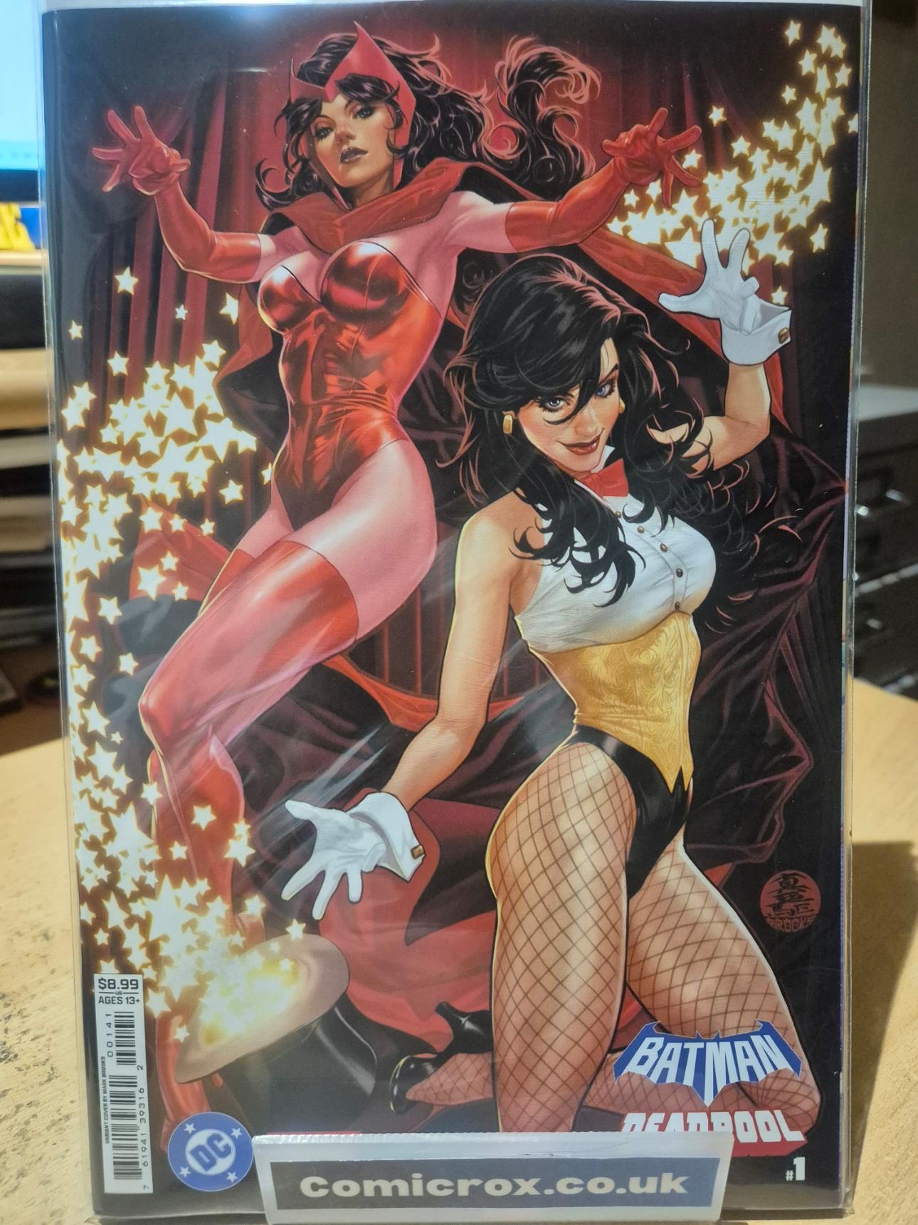 DC MARVEL BATMAN DEADPOOL #1 BROOKS ZATANNA SCARLET WITCH VAR (19/11/2025)