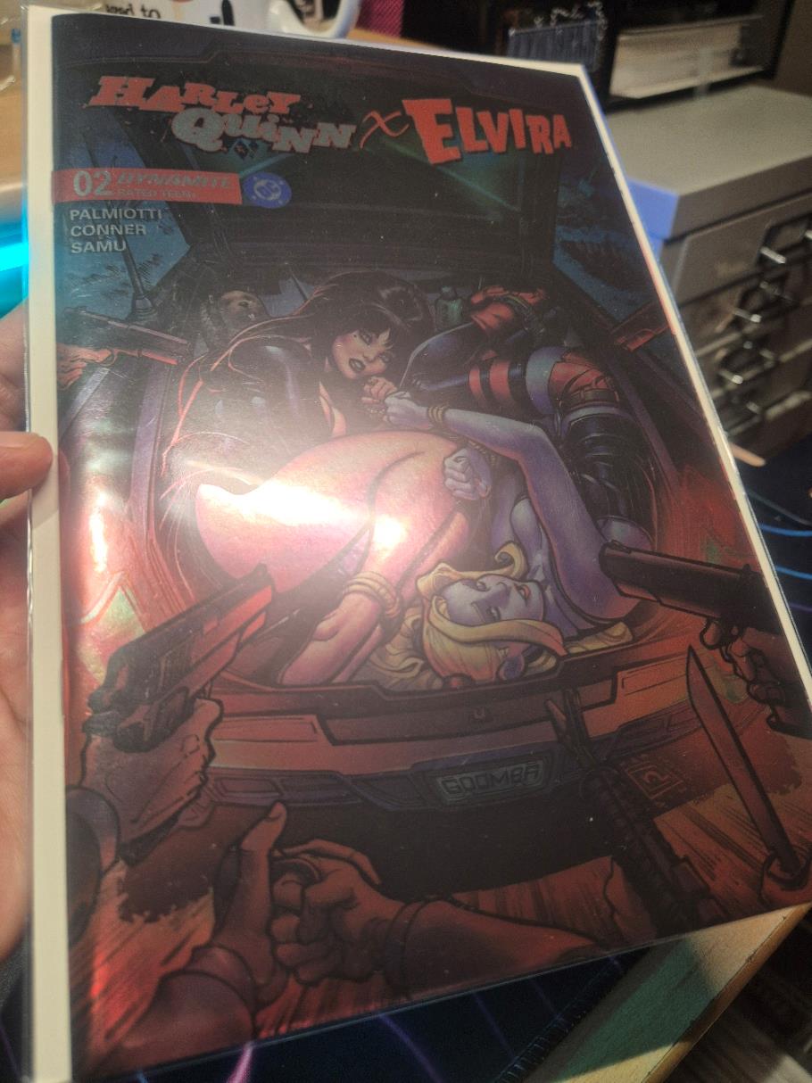 Harley Quinn X Elvira, #2, Chad Hardin Foil Variant, New/NM