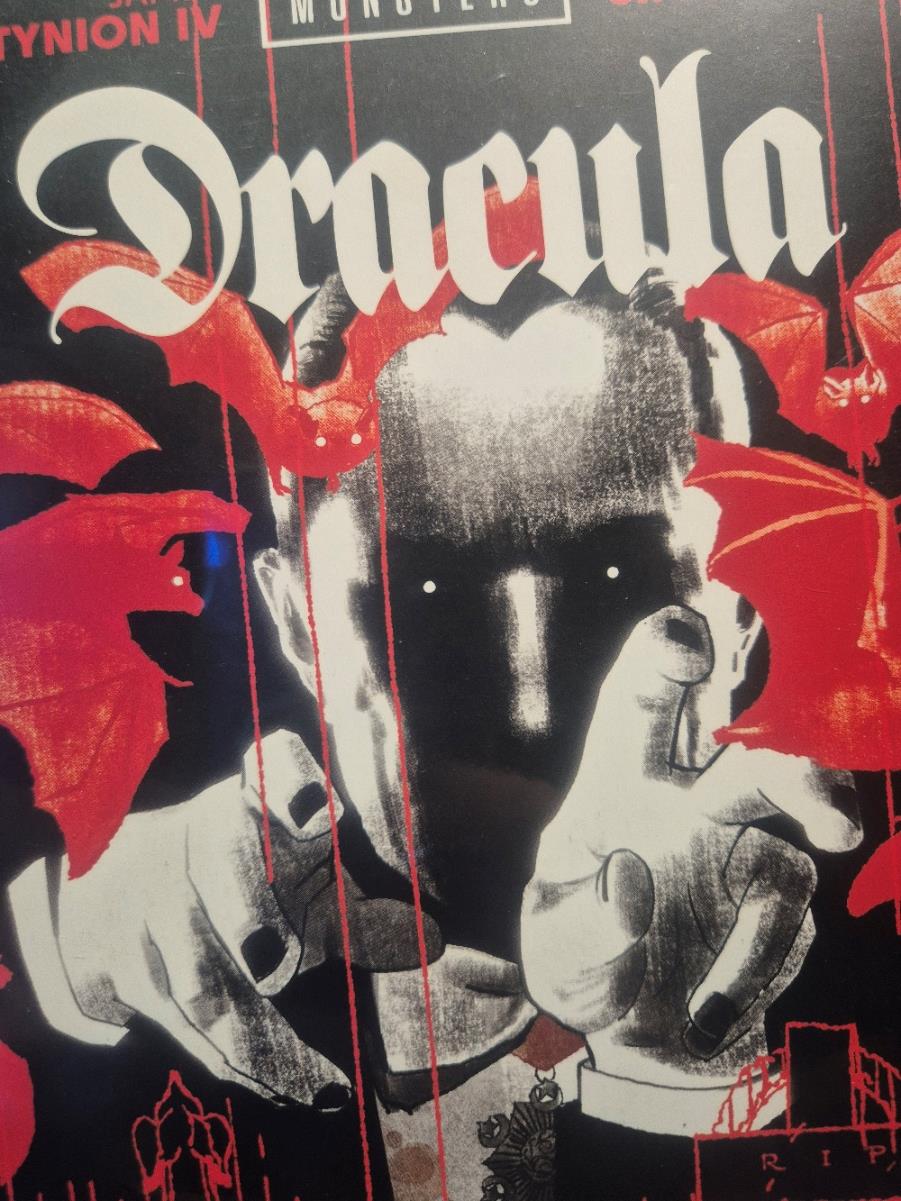 UNIVERSAL MONSTERS DRACULA BLACK & WHITE SPECIAL #1 CVR B MARK CHIARELLO VARIANT