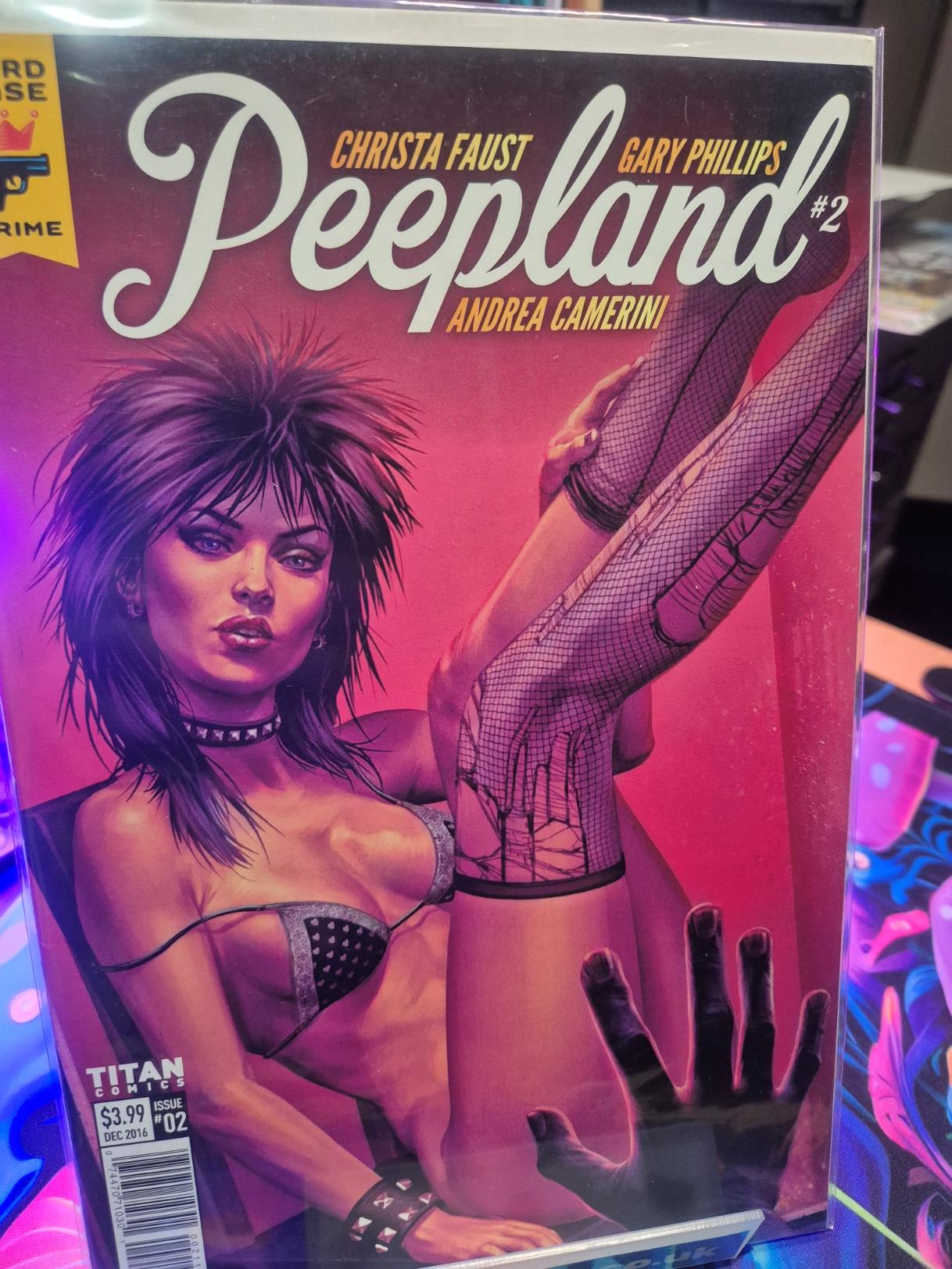 Peepland, #2, Hard Case Crime, Chris Wahl Cover. NM