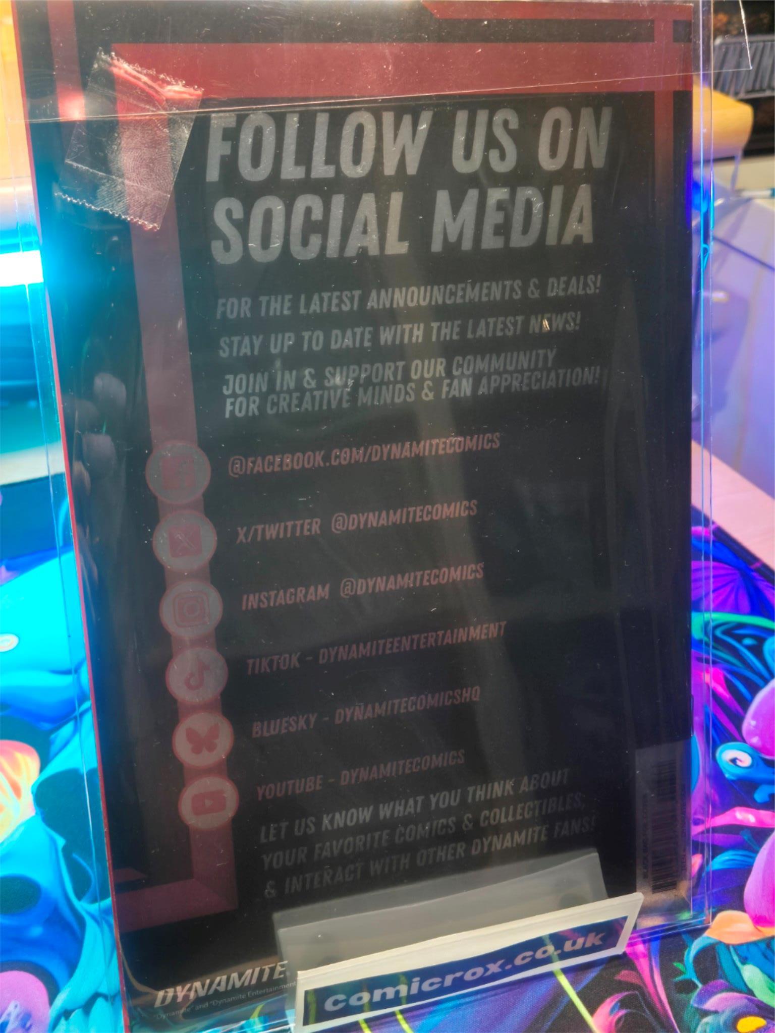 Harley Quinn X Elvira #1, Mark Spears Foil, Full Art Pink Variant, Mylar, NM