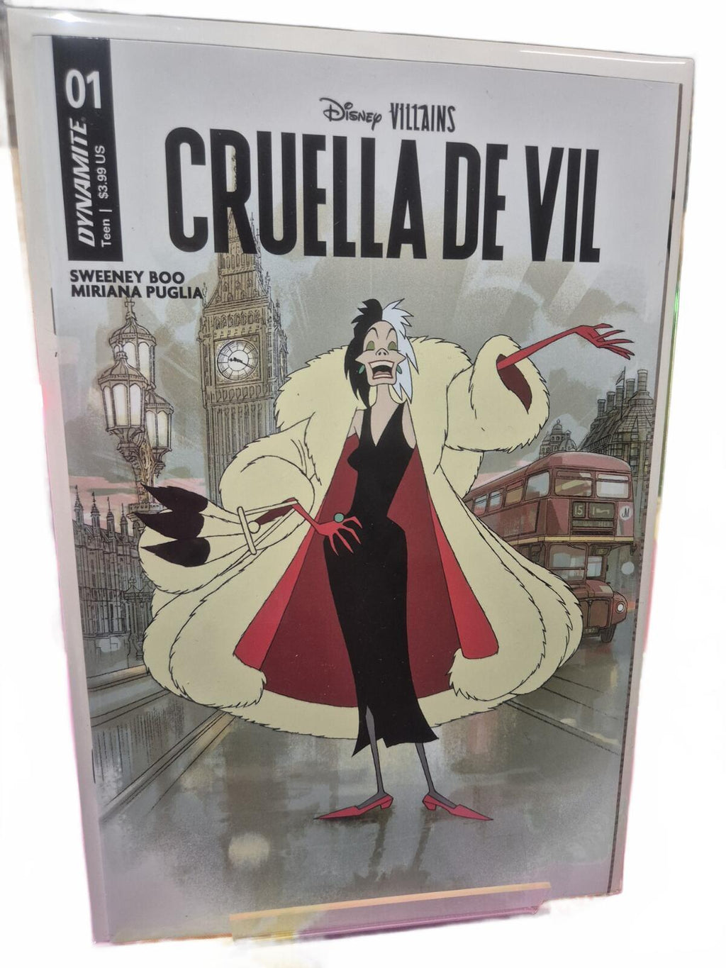 Disney Villains Cruella De Vil #1, Joshua Middleton Variant, NM
