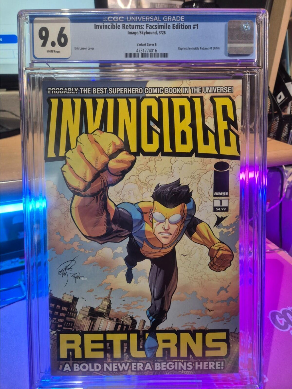 Invincible Returns #1 CGC 9.6 Facsimile Reprint Larsen variant