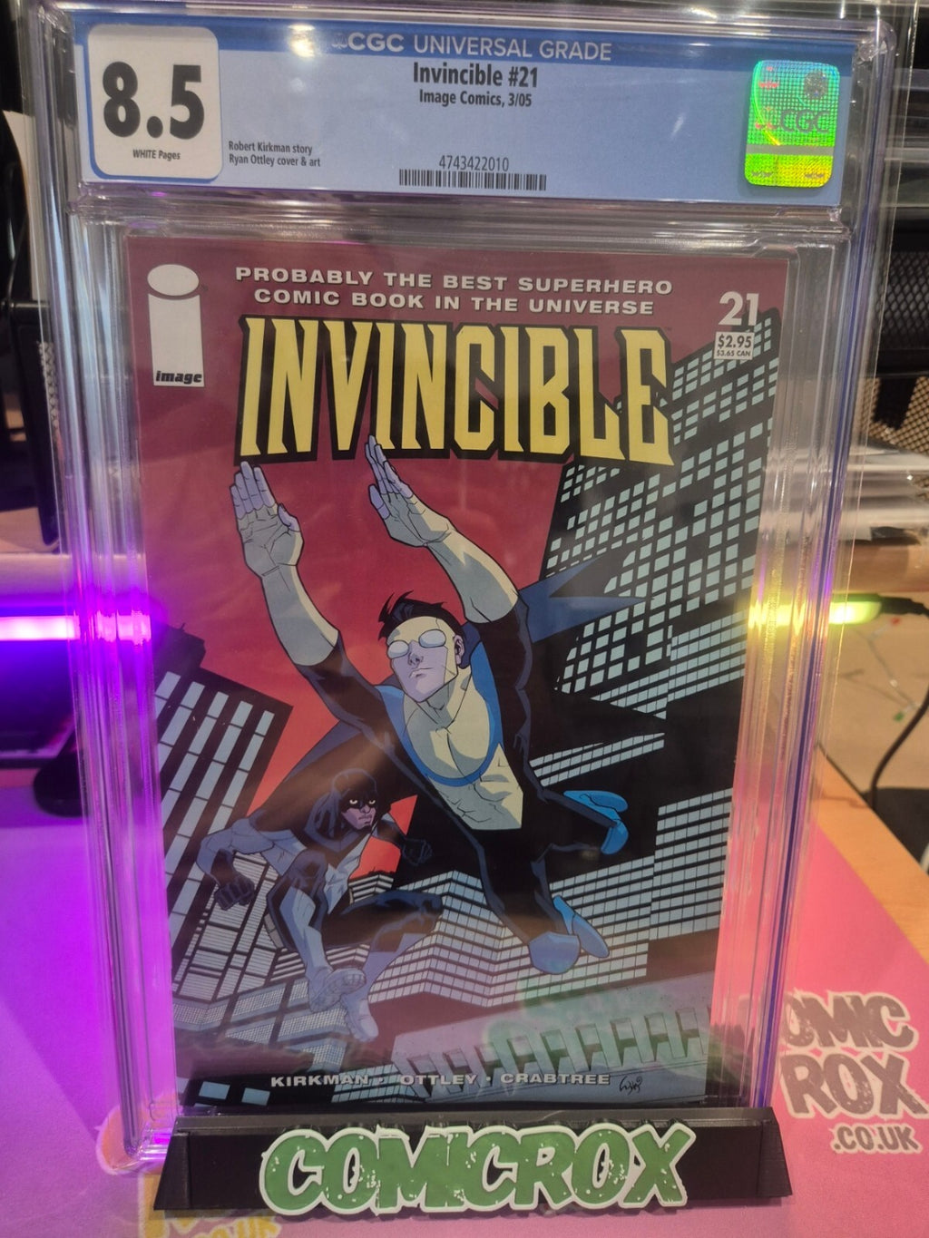 Invincible #21, CGC 8.5, 2005, 1st app. Darkwing II, Ryan Ottley Cover