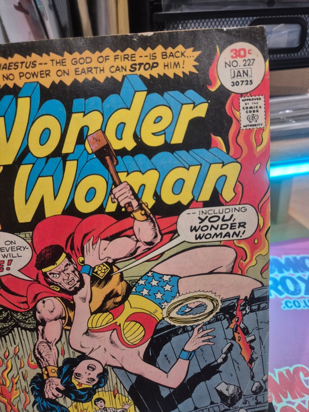 Wonder Woman #227, 1977, High Grade FN/VF