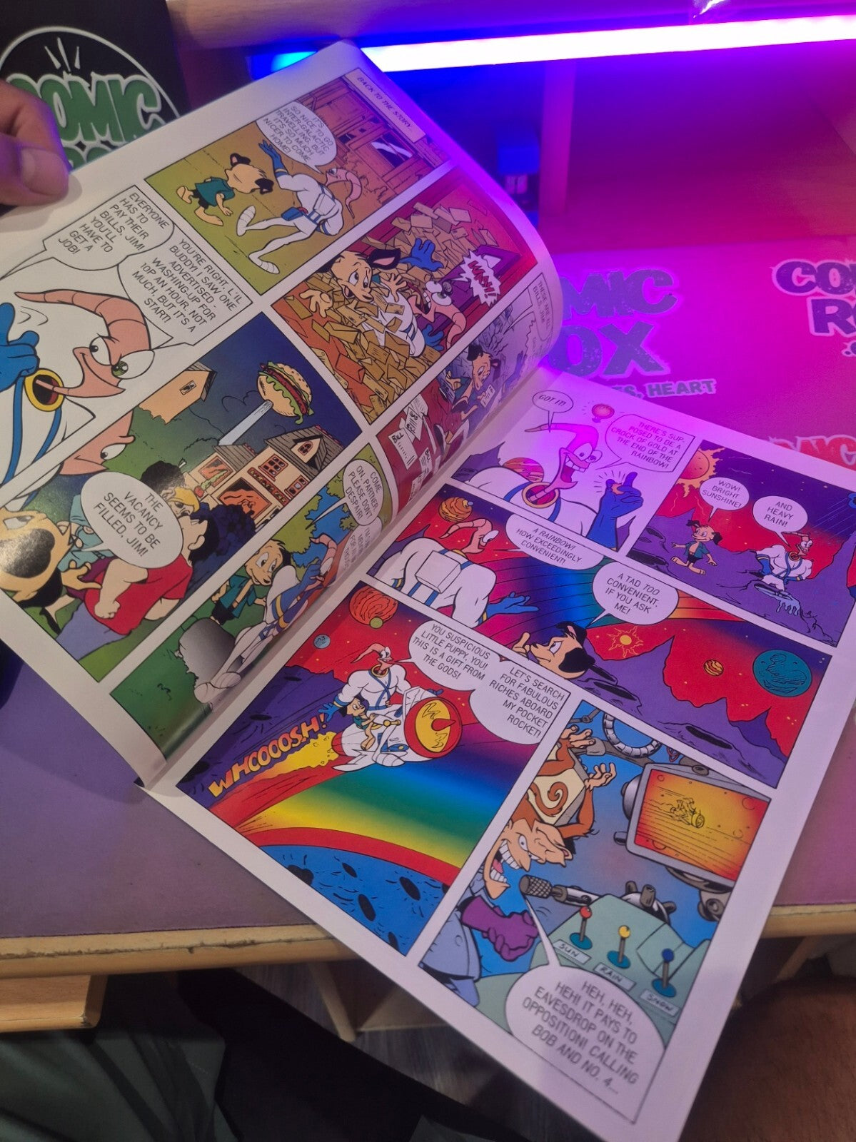 Earthworm Jim Comic #1, Free Stickers & Poster still attached, 1996, NM
