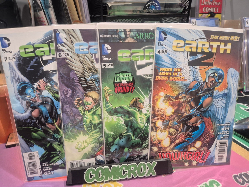 Earth 2, New 52 Bundle, Issues 0-13, 25-27 plus Annual (19 Comics) NM