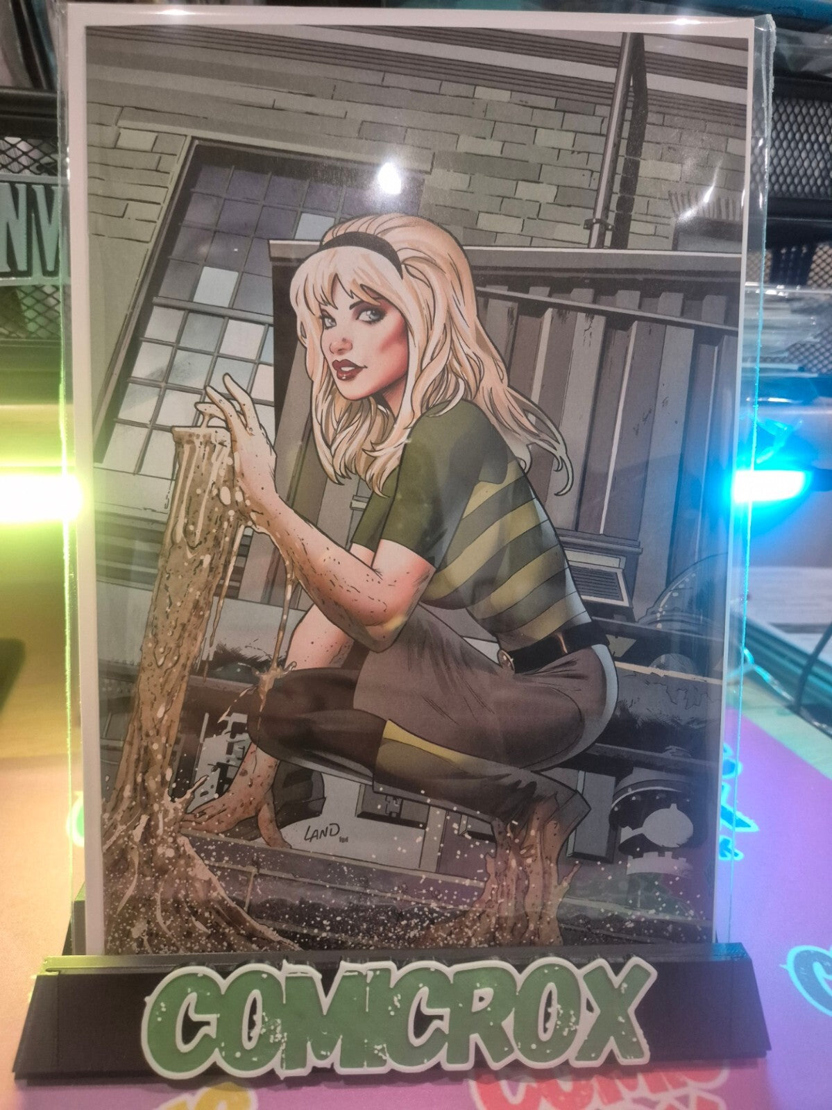 Spider-Gwen: Shadow Clones #2, Greg Land Rare Incentive Virgin Variant 1:100, NM