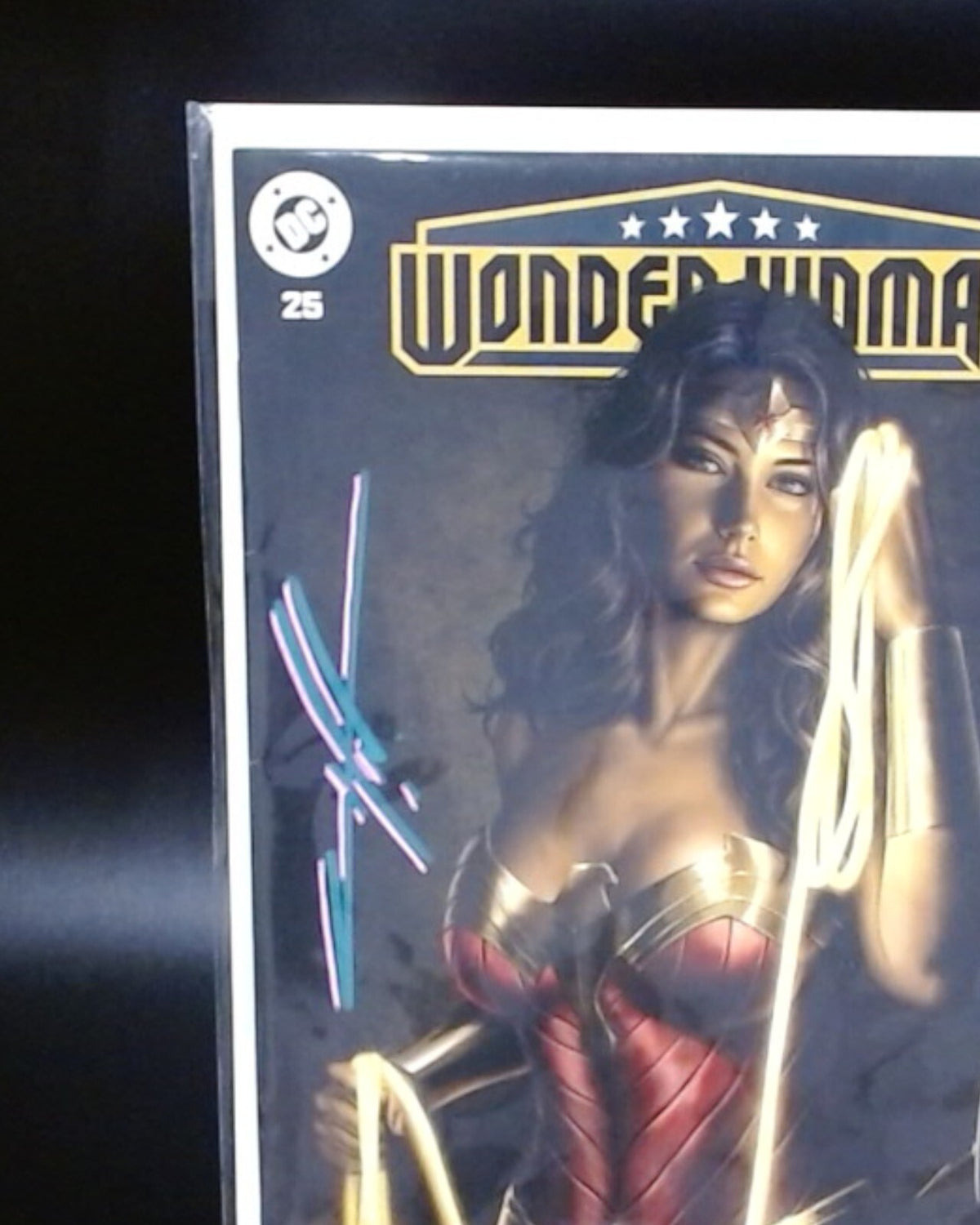 Wonder Woman #25, SIGNED BY CARLA COHEN, Ltd 3000 Copies. VF/NM
