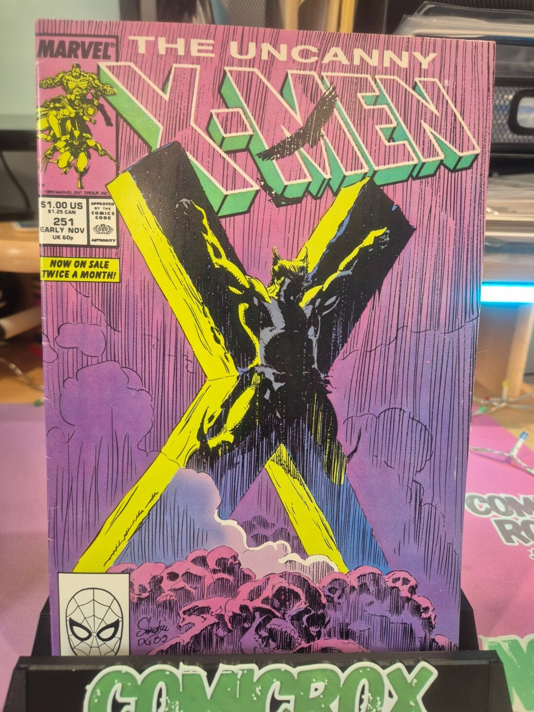 Uncanny X-Men #251, 1989, KEY: Classic cover art by Marc Silvestri, FN+