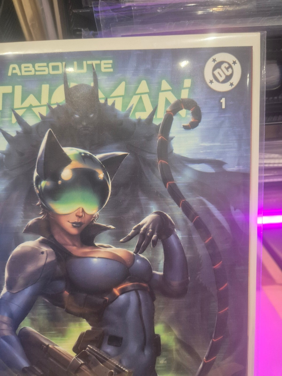 Absolute Catwoman #1, Kendrick Lim Exclusive Variant Ltd. 3000, NM+