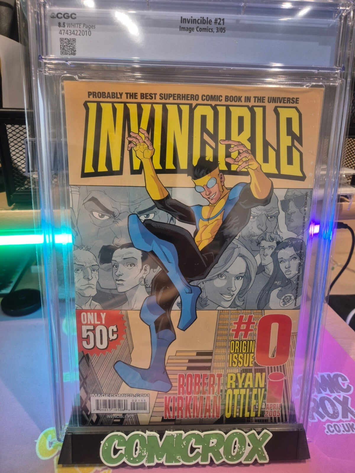 Invincible #21, CGC 8.5, 2005, 1st app. Darkwing II, Ryan Ottley Cover