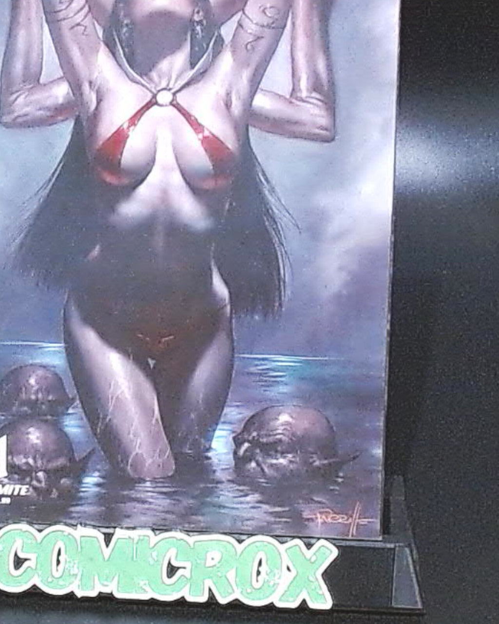 VENGEANCE OF VAMPIRELLA #21 LUCIO PARRILLO VARIANT VF/NM 9.0
