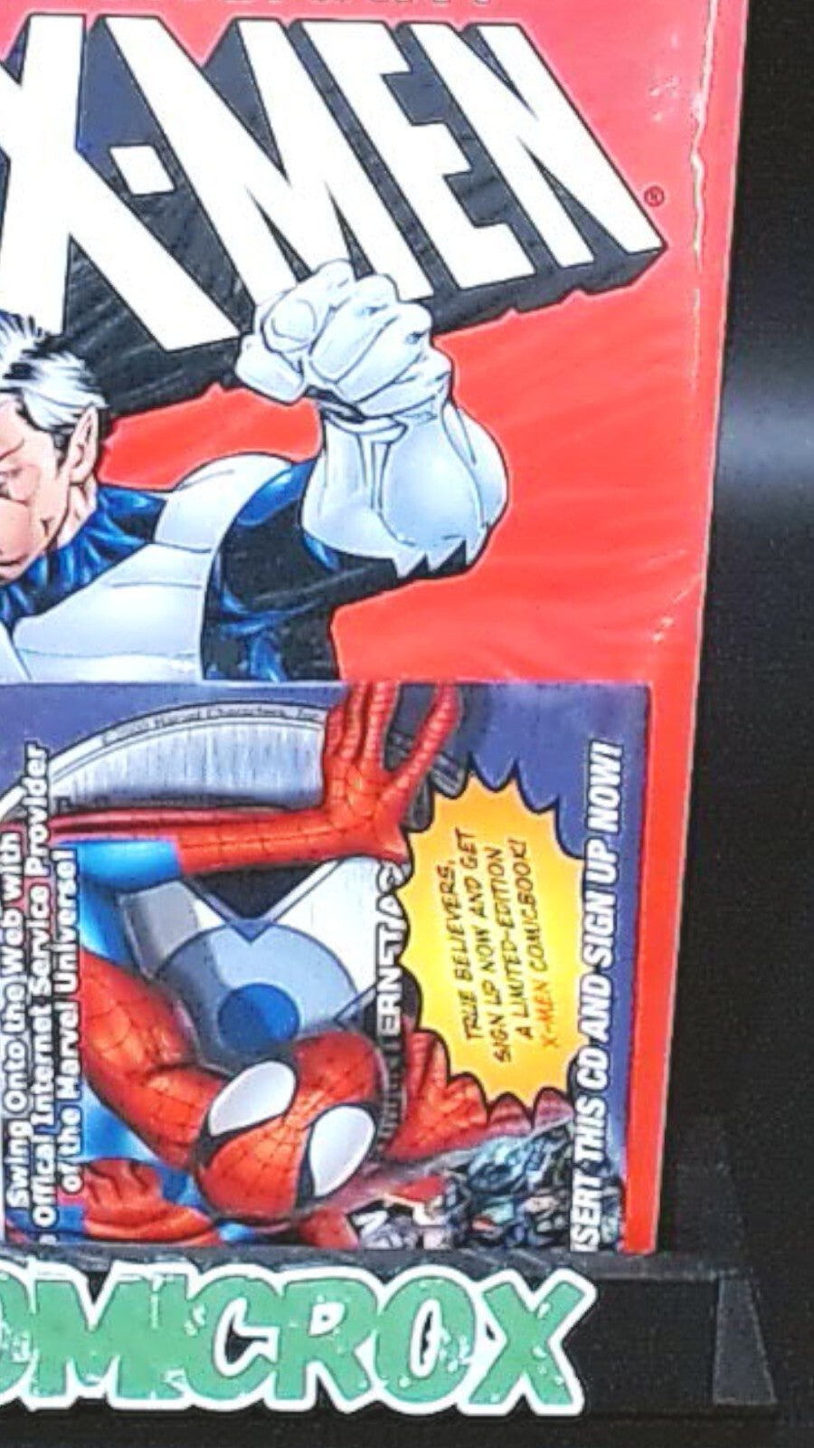 Uncanny X-Men 392, 2001, In Polybag with Marvelonline.net install disk, NM