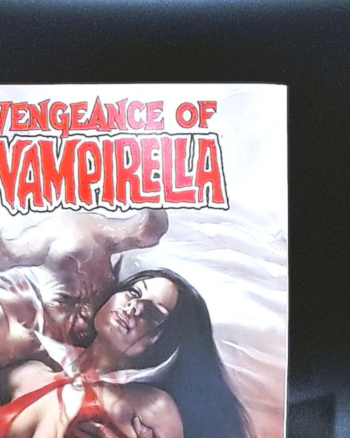 VENGEANCE OF VAMPIRELLA #8 LUCIO PARRILLO VARIANT NM- 9.2