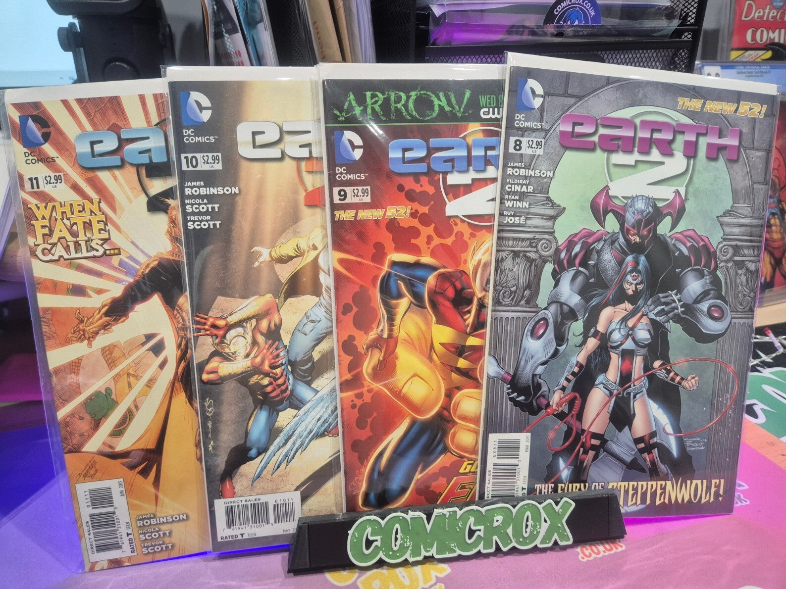 Earth 2, New 52 Bundle, Issues 0-13, 25-27 plus Annual (19 Comics) NM