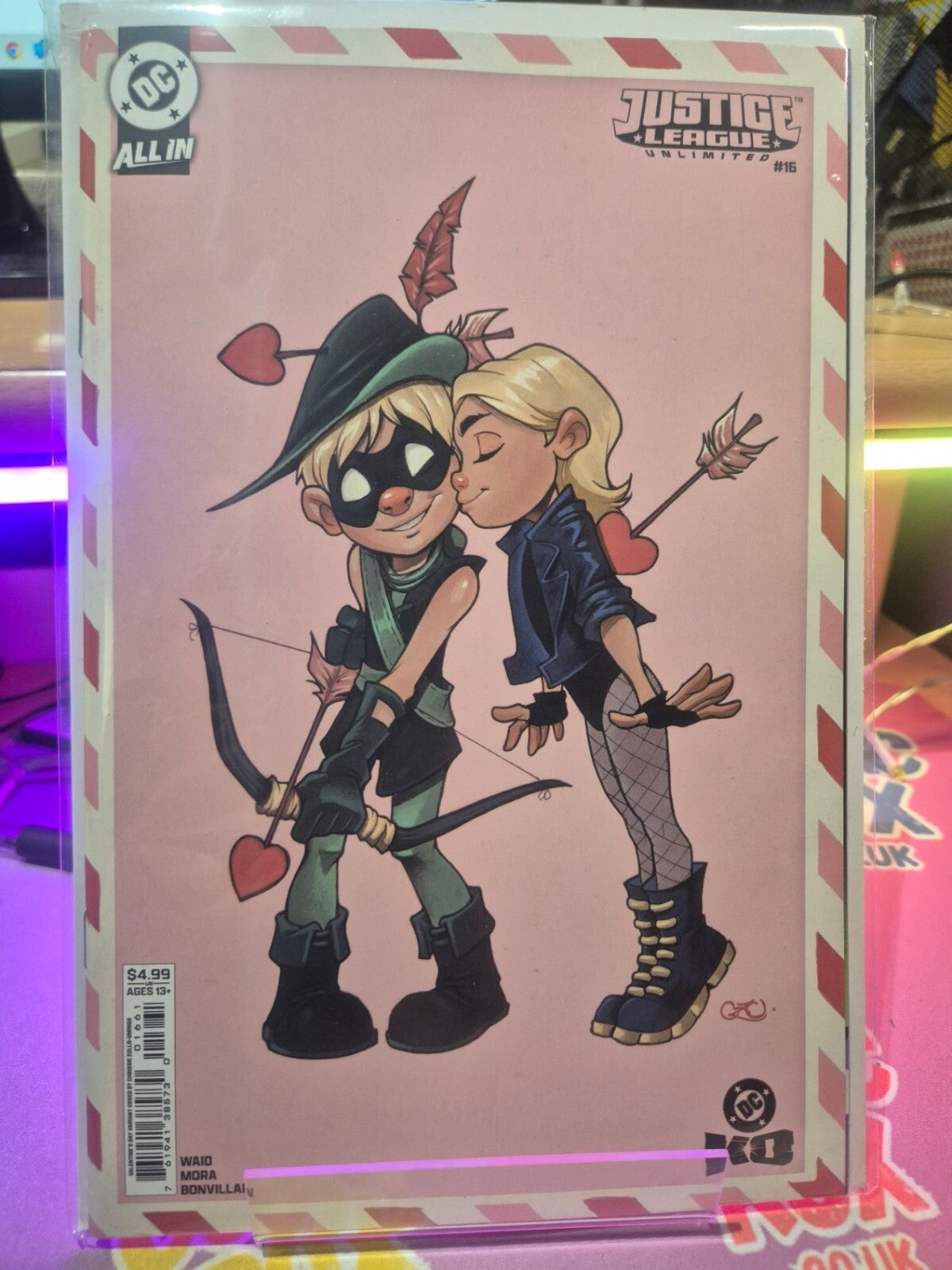 Justice League Unlimited #16, Chrissie Zullo Valentines Day Variant, NM