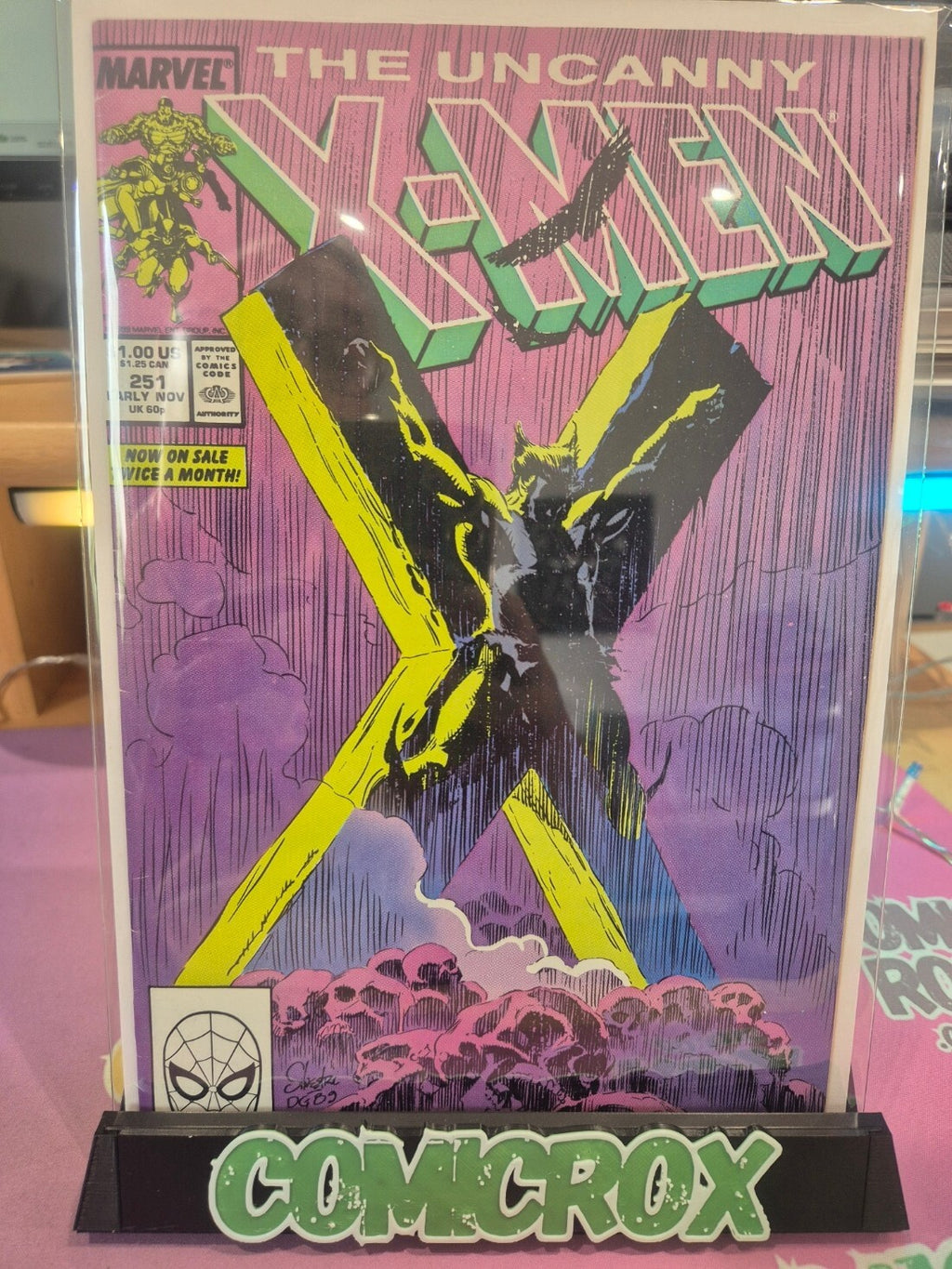 Uncanny X-Men #251, 1989, KEY: Classic cover art by Marc Silvestri, FN+