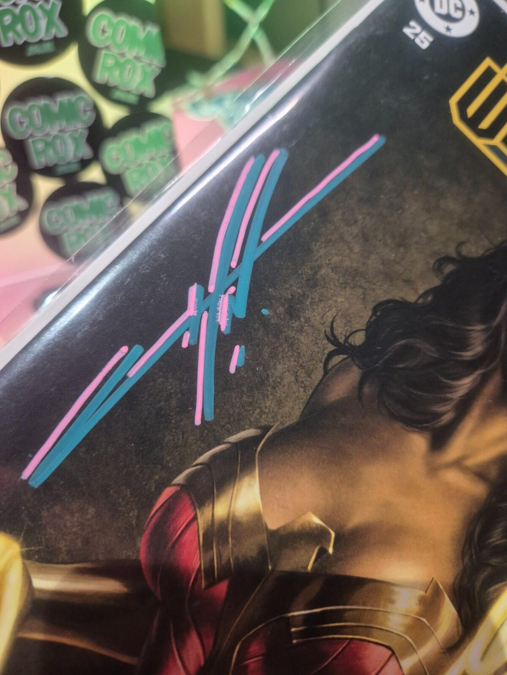 Wonder Woman #25, SIGNED BY CARLA COHEN, Ltd 3000 Copies.