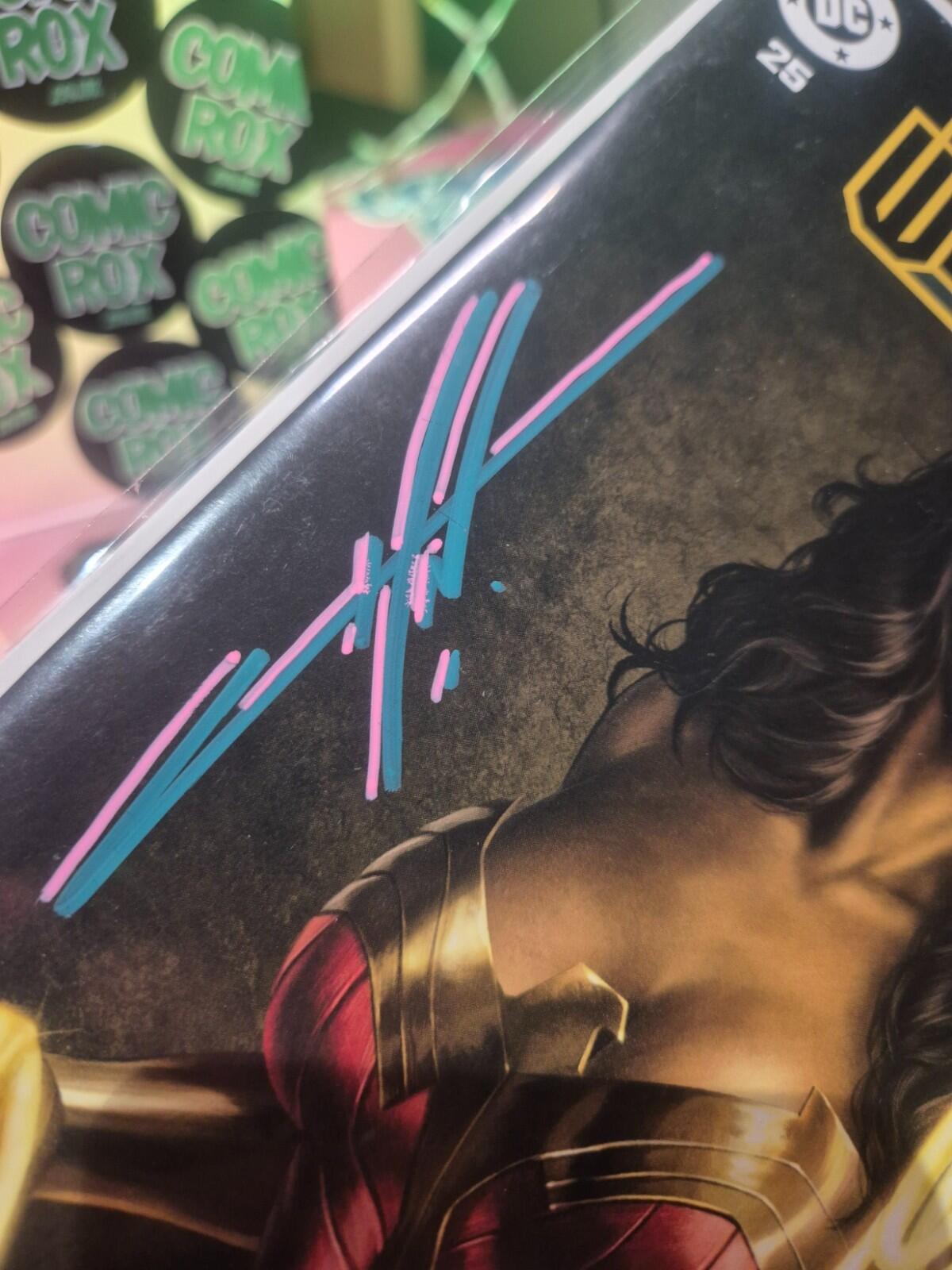 Wonder Woman #25, SIGNED BY CARLA COHEN, Ltd 3000 Copies.