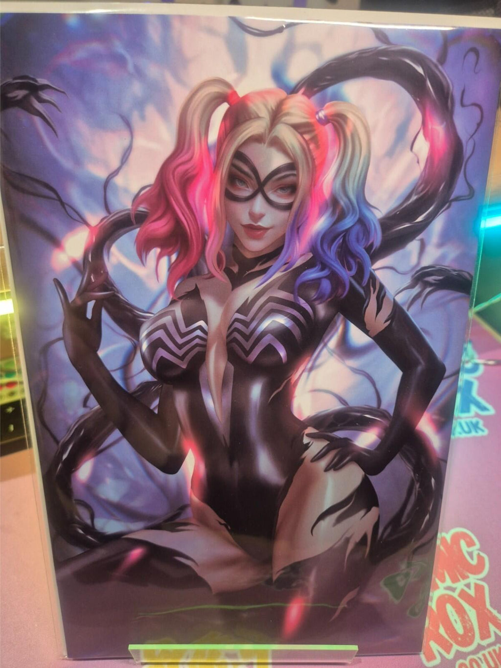 Harley Quinn /Black Cat Venomized Artist Alley Artbook, NM